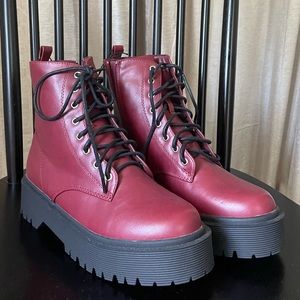 GARNET/MAROON COMBAT BOOTS *NEW W TAGS!*